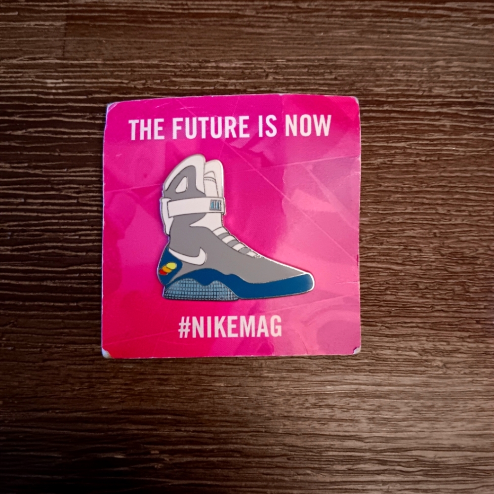 #NIKEMAG PIN